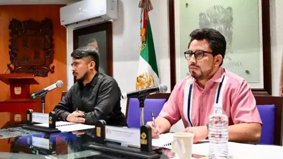 Hubo tres votos a favor y dos en contra, y la propuesta fue turnada ante el pleno de legisladores. Hubo tres votos a favor y dos en contra, y la propuesta fue turnada ante el pleno de legisladores.