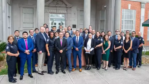 El 13 y 14 de julio pasados funcionarios de México y de EU se reunieron en Texas par tratar el tema del tráfico ilícito de armas El 13 y 14 de julio pasados funcionarios de México y de EU se reunieron en Texas par tratar el tema del tráfico ilícito de armas