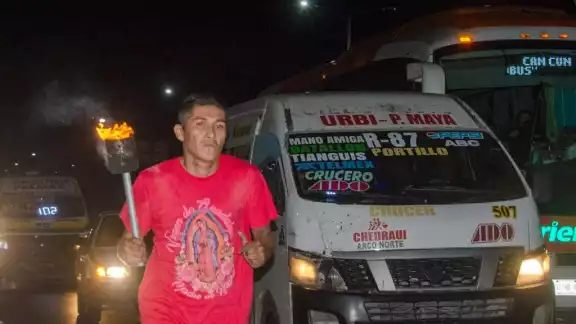 Arriban antorchó días a la iglesia de Guadalupe en Cancún