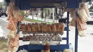 Ambulantes de José María Morelos, preocupados por la prohibición de plásticos