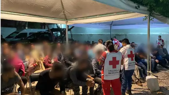 El INM asegura que la oleada de migrantes es temporal, pues aprovechan las vacaciones para mezclarse con la comunidad El INM asegura que la oleada de migrantes es temporal, pues aprovechan las vacaciones para mezclarse con la comunidad