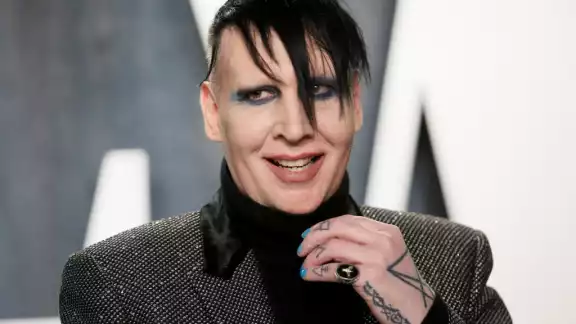 Marilyn Manson reveló que la mujer tiene una estrategia de presentar documentos apócrifos a su favor, tal como lo hizo contra su exesposo Jamie Bell Marilyn Manson reveló que la mujer tiene una estrategia de presentar documentos apócrifos a su favor, tal como lo hizo contra su exesposo Jamie Bell