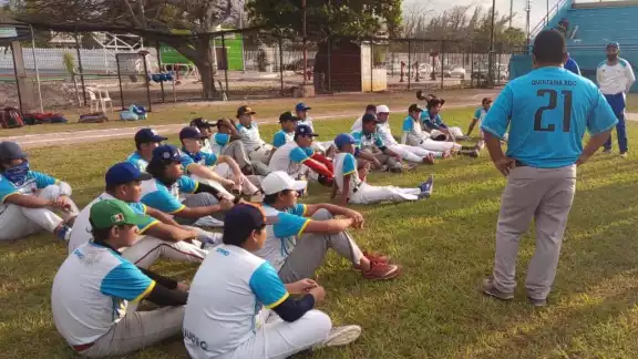 Jóvenes beisbolistas de la categoría Pre Junior (13-14 años). Jóvenes beisbolistas de la categoría Pre Junior (13-14 años).