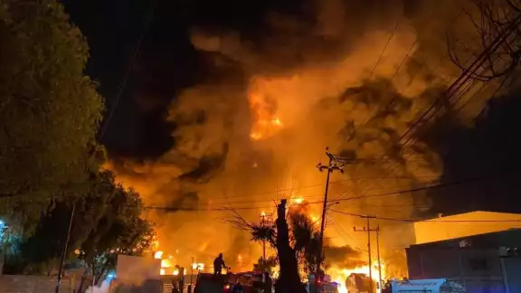 El incendio en una fábrica de Cuautitlán Izcalli dejó como saldo siete personas lesionadas, seis de ellas por quemaduras