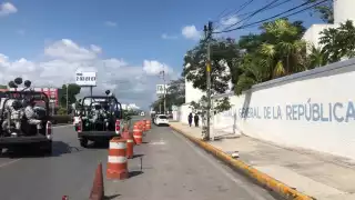 Elementos de las diversas corporaciones de Seguridad en Cancún realizaron el hallazgo de armas que dos personas tenían guardadas