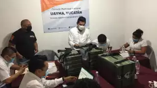 El Consejo Electoral del IEPAC en Uayma revisó los paquetes electorales custodiados por elementos del la Guardia Nacional y SSP