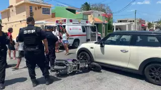 Turista de Morelos manda al hospital a una motociclista en Progreso