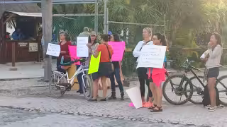 Cierre del muelle en Mahahual deja pérdidas por casi 3 millones de pesos