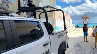 En el arenal predominan las familias y grupos de amigos que prevén pasar la Noche Buena y Navidad en Cancún