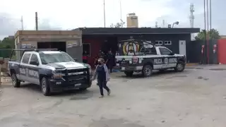 Del susto, la cajera sufrió una crisis nerviosa. Foto: Rafael Garcia