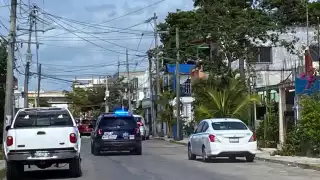 Delincuentes amenazan con mensajes a comerciantes y agentes policiacos en Playa del Carmen