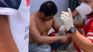 Las puñaladas fueron en sus brazos sin dañar ningún órgano, pero fue trasladado al hospital por exceso de sangrado