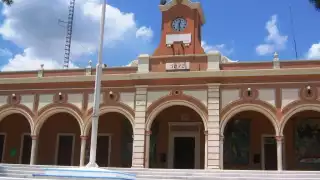 Juanita Cortés Moo podría ser inhabilitada del cargo en caso de no comprobar el buen uso de los recursos federales