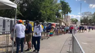 La gente comienza a llegar para observar el fenómeno de primavera