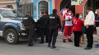 Así estaban las autoridades afuera del lugar donde se encontró el cuerpo