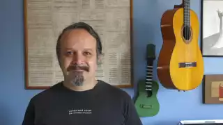 El ingeniero de sonido Carlos Cortés posa en su casa en Cumbres de San Mateo