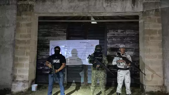 Los inmuebles cateados quedaron a disposición de la FGE Quintana Roo
