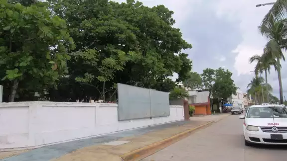 Las vallas publicitarias se aprobaron en la administración de Pedro Joaquín Delbouis como Alcalde de Cozumel Las vallas publicitarias se aprobaron en la administración de Pedro Joaquín Delbouis como Alcalde de Cozumel