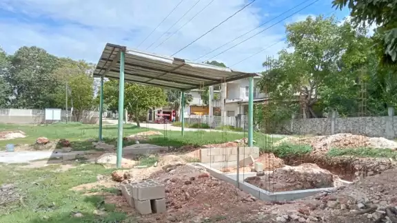 La obra avanzará en cuanto lleguen los insumos tanto en la cancha de Fut 7, como del campo de softball La obra avanzará en cuanto lleguen los insumos tanto en la cancha de Fut 7, como del campo de softball