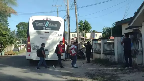 Ante el repunte de casos de COVID-19 en el norte de Quintana Roo, las empresas han impuesto la vacunación como requisito Ante el repunte de casos de COVID-19 en el norte de Quintana Roo, las empresas han impuesto la vacunación como requisito