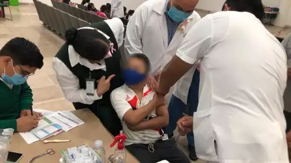 Para poder inocular a los menores se les pidió un comprobante médico que acreditara que sufre alguna enfermedad