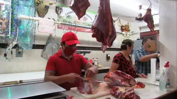 Durante casi siete años, los productos cárnicos en Cozumel han mantenido los mismos precios. Durante casi siete años, los productos cárnicos en Cozumel han mantenido los mismos precios.