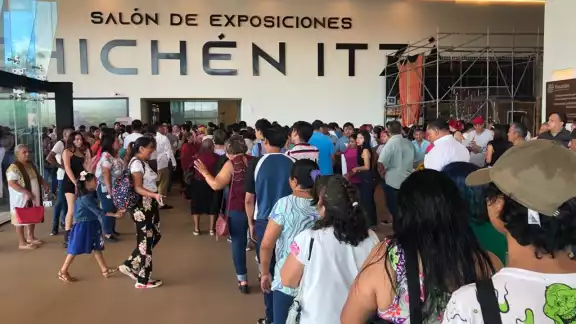Morenistas de todo Yucatán llegaron este domingo al Siglo XXI