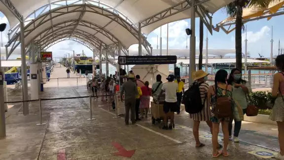 Eran alrededor de 50 personas las que se encontraban en el sitio Eran alrededor de 50 personas las que se encontraban en el sitio