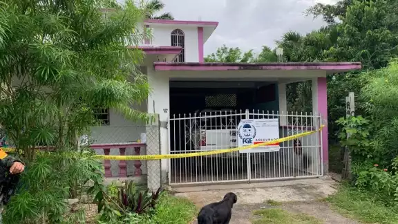 La casa cateada quedó a disposición de la FGE Quintana Roo luego de finalizar el operativo en Laguna Guerrero, al sur del estado