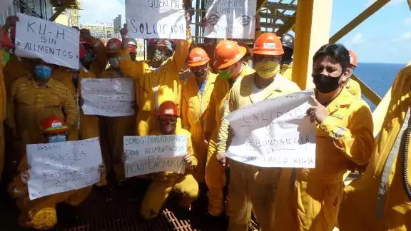 Trabajadores aseguran que algunos otros alimentos contienen mayormente partes de grasas. Trabajadores aseguran que algunos otros alimentos contienen mayormente partes de grasas.
