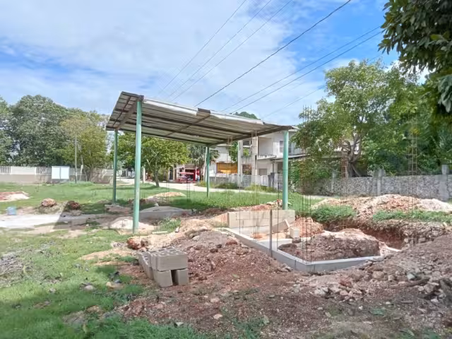 La obra avanzará en cuanto lleguen los insumos tanto en la cancha de Fut 7, como del campo de softball
