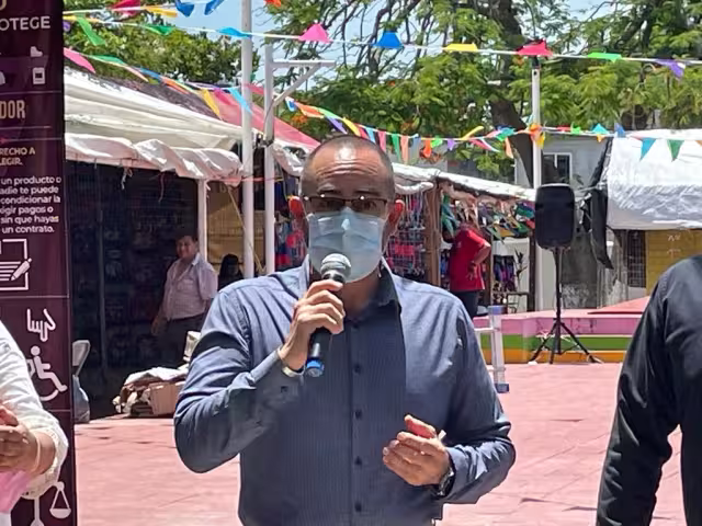 Alfredo Torres Campos se restringió a responder preguntas sobre otros temas