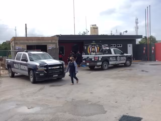 Del susto, la cajera sufrió una crisis nerviosa. Foto: Rafael Garcia