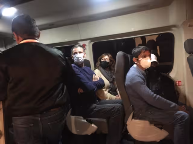 Nephtali Vello, representante de Skywell, llegó a Mérida para iniciar pláticas por la compra de los 'camioncitos' eléctricos