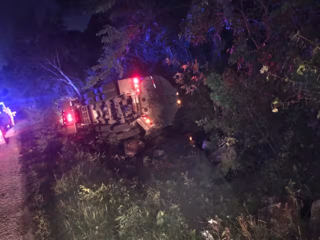 El tráiler era guiado por Marco Antonio Guerra Ramírez de 33 años originario de Guanajuato Villa Salamanca