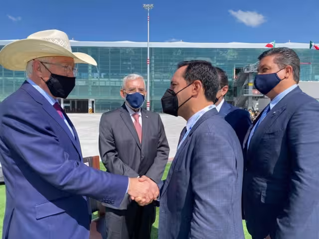 Kenneth Salazar, embajador de EU en México, se reunirá con un grupo de gobernadores del país