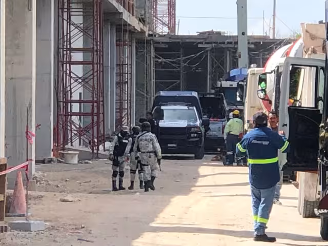 Autoridades policiales de los tres niveles de Gobierno, llevan a cabo búsqueda de los cuatro obreros presuntamente desaparecidos