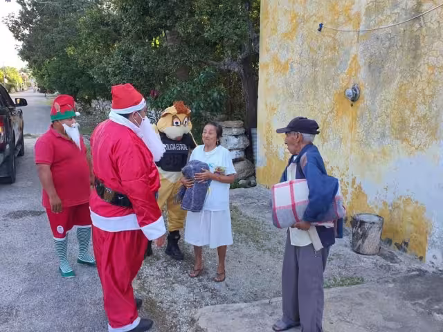 Este 24 de diciembre decenas de familias tuvieron un adelanto de la navidad gracias a los policías de la SSP