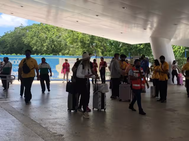 Las terminales de Cancún recibirán más de 250 vuelos de llegada durante este primer domingo de agosto