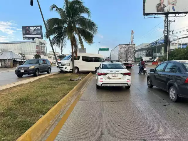Autoridades defendieron la millonaria obra y atribuyeron los accidentes al exceso de velocidad.