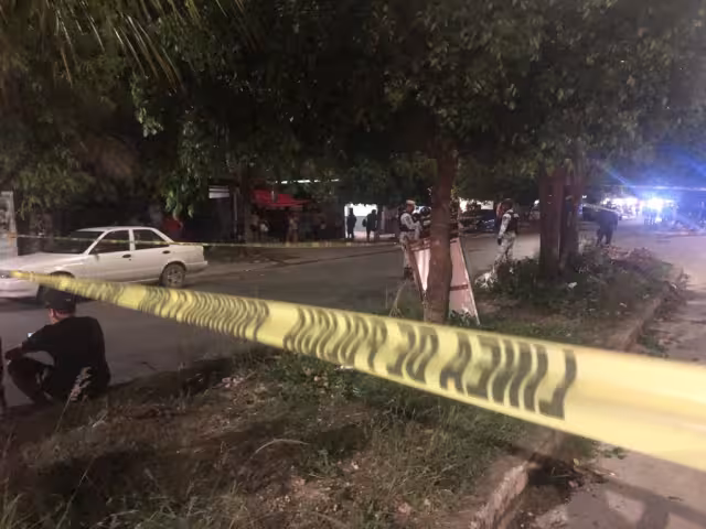 Al parecer los atacantes iban a bordo de una motocicleta