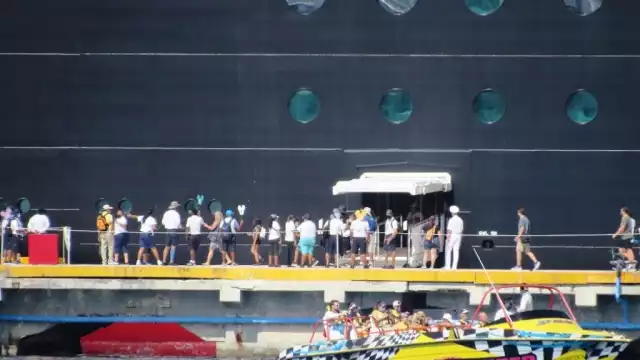 En los últimos días, se movilizan hasta seis mil cruceristas, pero no se ve presencia de autoridades sanitarias de Cozumel o de Q.Roo