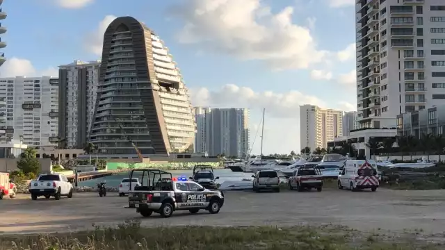 Los elementos de Protección Civil y Policía Quintana Roo retomarlo la búsqueda de la persona extraviada desde anoche en Puerto Cancún