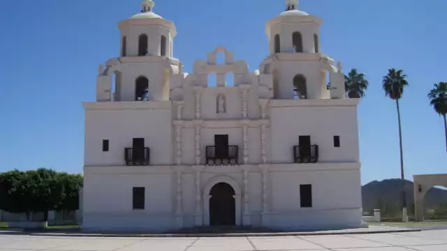 Balacera fuera de una iglesia en Caborca siembra el miedo y termina con la vida de una persona