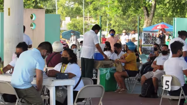 Las personas que recibieron la vacuna de AstraZeneca en Quintana Roo tienen 56 días para recibir la segunda dosis