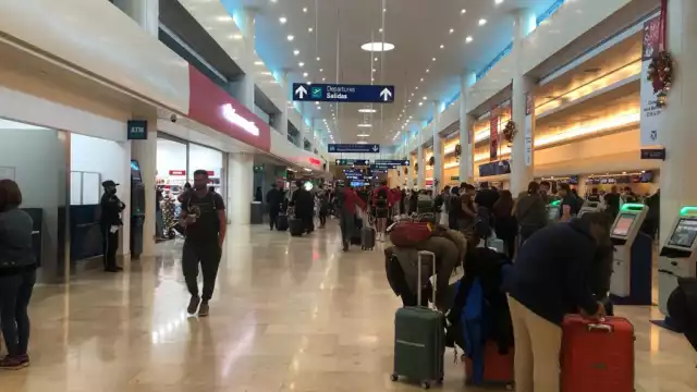 La bomba gélida en Estados Unidos ha causado afectaciones en el aeropuerto de Cancún