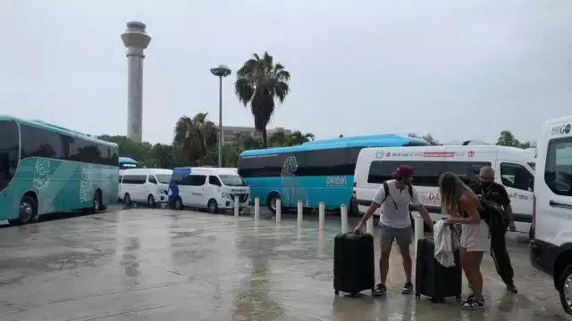 El aeropuerto de Cancún tiene programados vuelos de Aeroméxico, United Airlines, British Airways, entre otras compañías aéreas