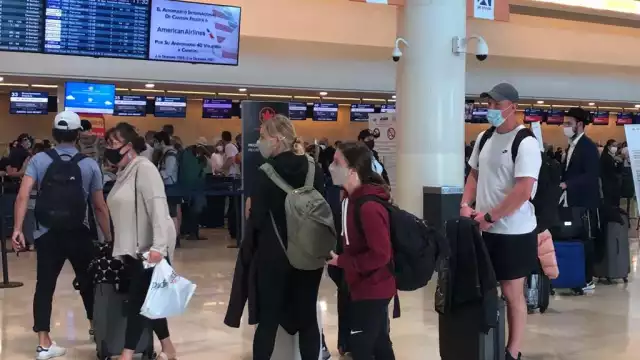 Los turistas indicaron que están pendientes de las alertas de viaje que emite el Consulado de Estados Unidos