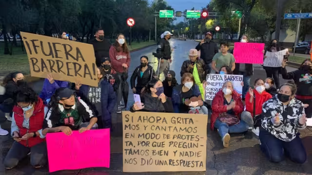 Jugadoras de la Selección Mexicana de Futbol Americano se manifiestan en la CODEME