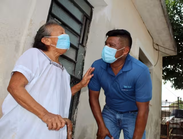 Beto Padrón legislará mayores recursos al sector salud